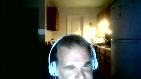 Tony Floyd online show from 10-22-25, 01:39