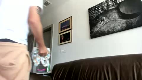 just  str8 stud nut  1000 online show from 11-11-25, 06:41