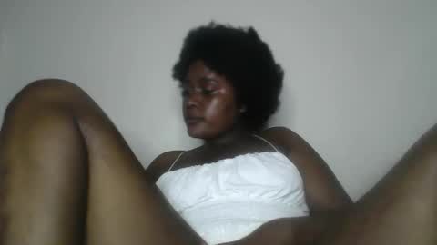 whitecocklover_ online show from 11-08-25, 12:49