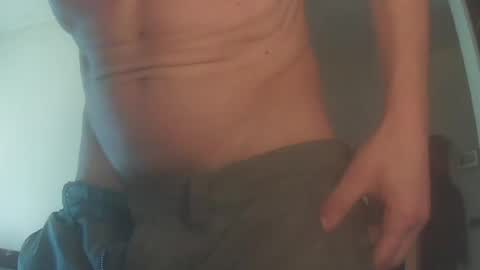 Snapshot of whiteduke81 chatting on 07-11-26, 03:37 Whiteduke online show from 07-11-26, 03:37