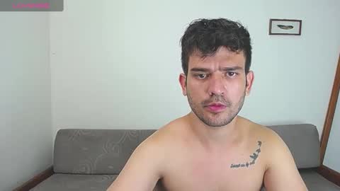 Snapshot of whitedylan9 chatting on 01-05-25, 01:13 Dylan white online show from 01-05-25, 01:13