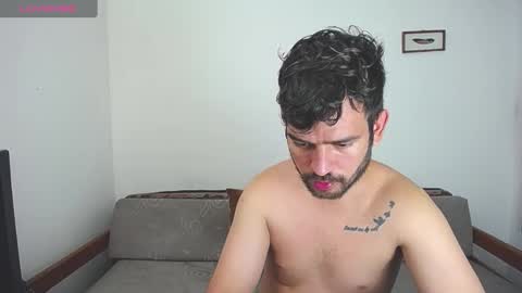 Snapshot of whitedylan9 chatting on 01-19-25, 04:46 Dylan white online show from 01-19-25, 04:46