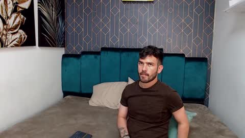 Snapshot of whitedylan9 chatting on 02-11-25, 08:42 Dylan white online show from 02-11-25, 08:42