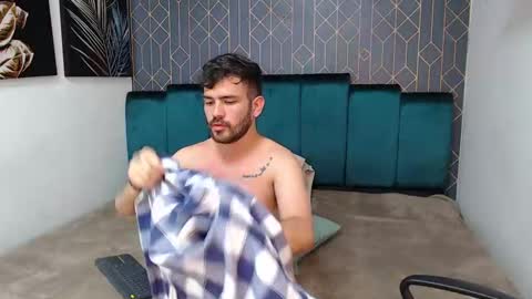 Snapshot of whitedylan9 chatting on 02-13-25, 08:55 Dylan white online show from 02-13-25, 08:55