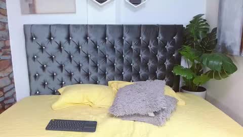 Snapshot of whitedylan9 chatting on 02-15-25, 09:04 Dylan white online show from 02-15-25, 09:04