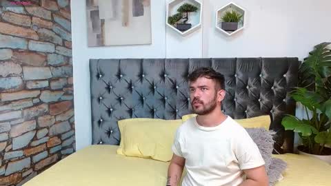 Snapshot of whitedylan9 chatting on 02-17-25, 05:53 Dylan white online show from 02-17-25, 05:53