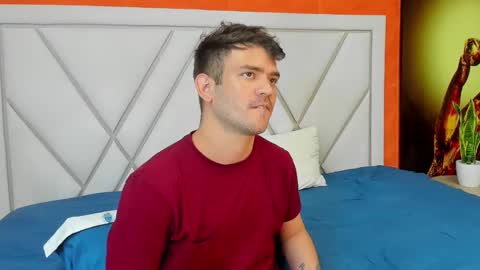 Snapshot of whitedylan9 chatting on 02-19-25, 05:38 Dylan white online show from 02-19-25, 05:38