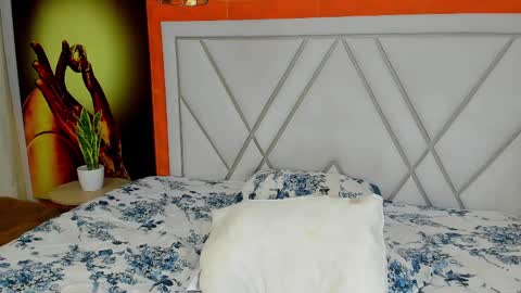 Snapshot of whitedylan9 chatting on 02-25-25, 12:36 Dylan white online show from 02-25-25, 12:36