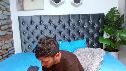 Snapshot of whitedylan9 chatting on 02-26-25, 12:49 Dylan white online show from 02-26-25, 12:49