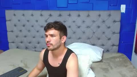 Snapshot of whitedylan9 chatting on 02-26-25, 09:16 Dylan white online show from 02-26-25, 09:16