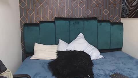 Snapshot of whitedylan9 chatting on 02-27-25, 05:47 Dylan white online show from 02-27-25, 05:47