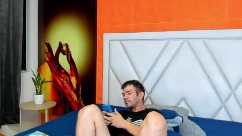 Snapshot of whitedylan9 chatting on 10-06-25, 06:05 Dylan white online show from 10-06-25, 06:05