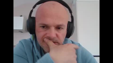 Snapshot of whiteeaglesrb chatting on 02-20-25, 03:52 whiteeaglesrb online show from 02-20-25, 03:52