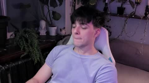 Snapshot of whiteegrimm chatting on 12-05-24, 09:17 Gus online show from 12-05-24, 09:17