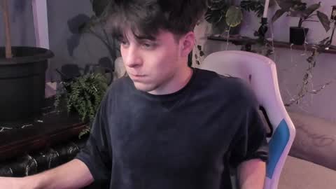 Snapshot of whiteegrimm chatting on 12-13-24, 06:16 Gus online show from 12-13-24, 06:16