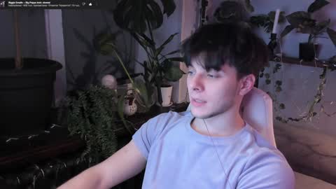 Snapshot of whiteegrimm chatting on 12-22-24, 08:58 Gus online show from 12-22-24, 08:58