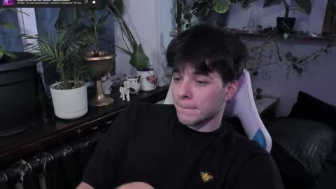 Snapshot of whiteegrimm chatting on 02-07-25, 11:45 Gus online show from 02-07-25, 11:45