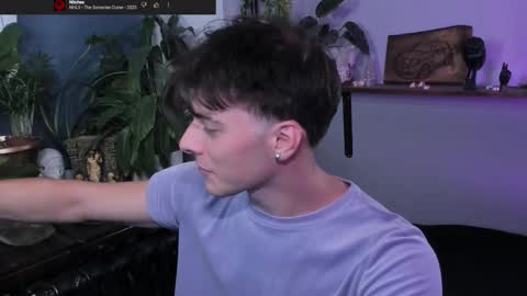 Snapshot of whiteegrimm chatting on 09-10-25, 07:36 Gus online show from 09-10-25, 07:36