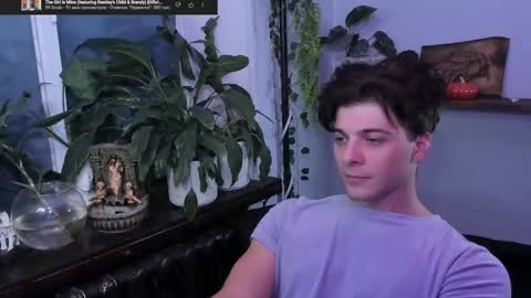 Snapshot of whiteegrimm chatting on 10-13-25, 06:41 Gus online show from 10-13-25, 06:41