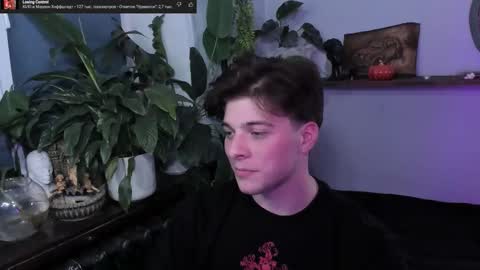 Snapshot of whiteegrimm chatting on 10-21-25, 09:37 Gus online show from 10-21-25, 09:37