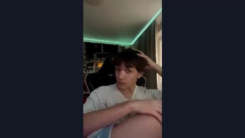 Snapshot of whitekingg chatting on 11-22-25, 10:58 whitekingg online show from 11-22-25, 10:58