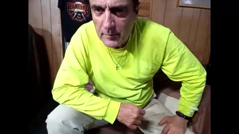 Snapshot of whitelion67 chatting on 02-12-26, 05:35 whitelion67 online show from 02-12-26, 05:35