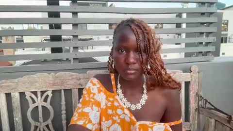 whitenightandqueen online show from 01-12-26, 06:13