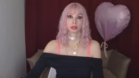 White Queen online show from 02-18-25, 04:37