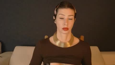 White Queen online show from 10-04-25, 10:57