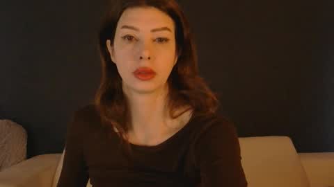 Snapshot of whitequeen888 chatting on 01-10-26, 09:00 White Queen online show from 01-10-26, 09:00