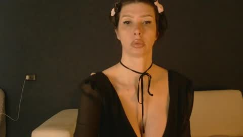 Snapshot of whitequeen888 chatting on 05-24-26, 05:45 White Queen online show from 05-24-26, 05:45