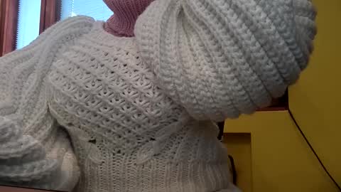 Snapshot of whitesweater chatting on 01-08-26, 06:48 whitesweater online show from 01-08-26, 06:48