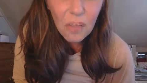 Snapshot of who_is_miss_dior chatting on 01-11-26, 01:27 Miss Dior online show from 01-11-26, 01:27