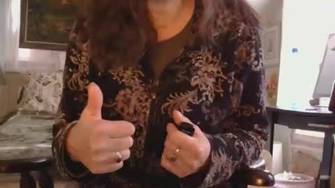 Snapshot of who_is_miss_dior chatting on 01-17-26, 02:11 Miss Dior online show from 01-17-26, 02:11