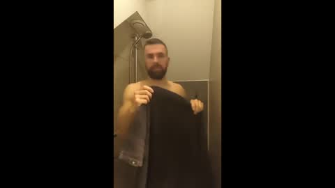 Snapshot of whocard chatting on 03-12-26, 09:10 whocard online show from 03-12-26, 09:10