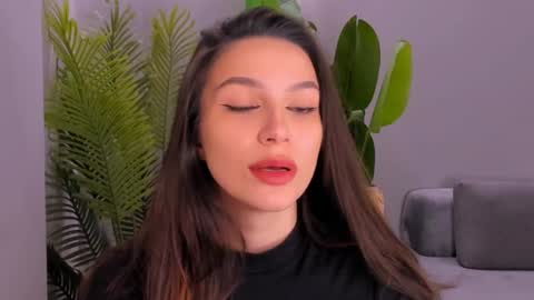 Snapshot of whoislulu chatting on 01-14-25, 10:34 whoislulu online show from 01-14-25, 10:34