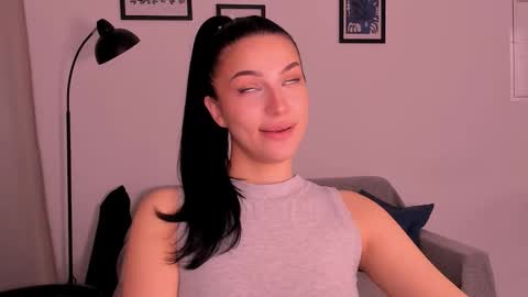 Snapshot of whoislulu chatting on 11-06-25, 03:46 whoislulu online show from 11-06-25, 03:46