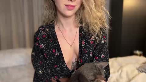 Alice online show from 02-13-25, 11:04