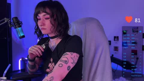 Snapshot of whysosweet chatting on 12-29-24, 01:13 iggy iggz online show from 12-29-24, 01:13