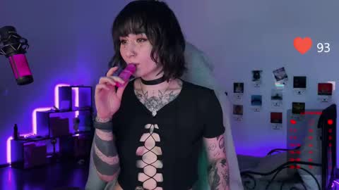 Snapshot of whysosweet chatting on 02-16-25, 01:03 iggy iggz online show from 02-16-25, 01:03