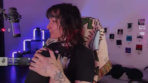 Snapshot of whysosweet chatting on 10-27-25, 01:31 iggy iggz online show from 10-27-25, 01:31