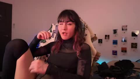 Snapshot of whysosweet chatting on 05-17-26, 11:56 iggy iggz online show from 05-17-26, 11:56