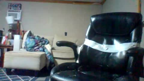 Snapshot of whywhy482253 chatting on 08-05-26, 04:04 whywhy482253 online show from 08-05-26, 04:04
