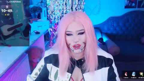 Snapshot of wickedxqueen chatting on 02-02-25, 09:51 Laura online show from 02-02-25, 09:51