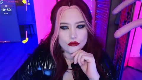 Snapshot of wickedxqueen chatting on 07-03-26, 09:10 Laura online show from 07-03-26, 09:10