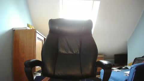 Snapshot of wickes71 chatting on 12-14-24, 07:40 Tommy online show from 12-14-24, 07:40