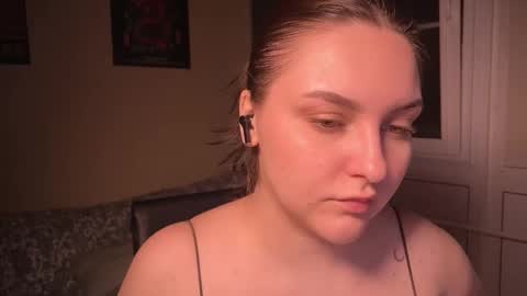 Snapshot of wievin chatting on 02-19-25, 08:10 VI online show from 02-19-25, 08:10