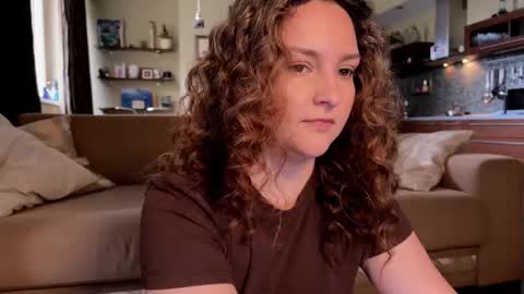 Snapshot of wievin chatting on 09-25-25, 11:25 VI online show from 09-25-25, 11:25