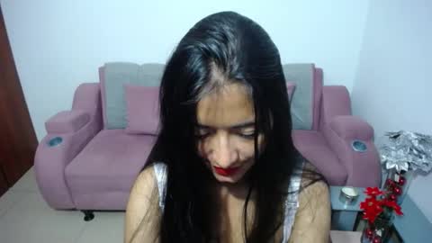 Snapshot of wifhot chatting on 01-03-25, 12:11 Ilauren online show from 01-03-25, 12:11