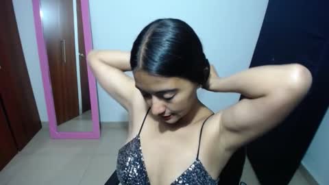 Snapshot of wifhot chatting on 01-19-25, 09:22 Ilauren online show from 01-19-25, 09:22